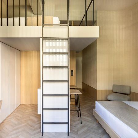 Hotel The Newel Psychiko Atény Exteriér fotografie A ladder leading to a mezzanine