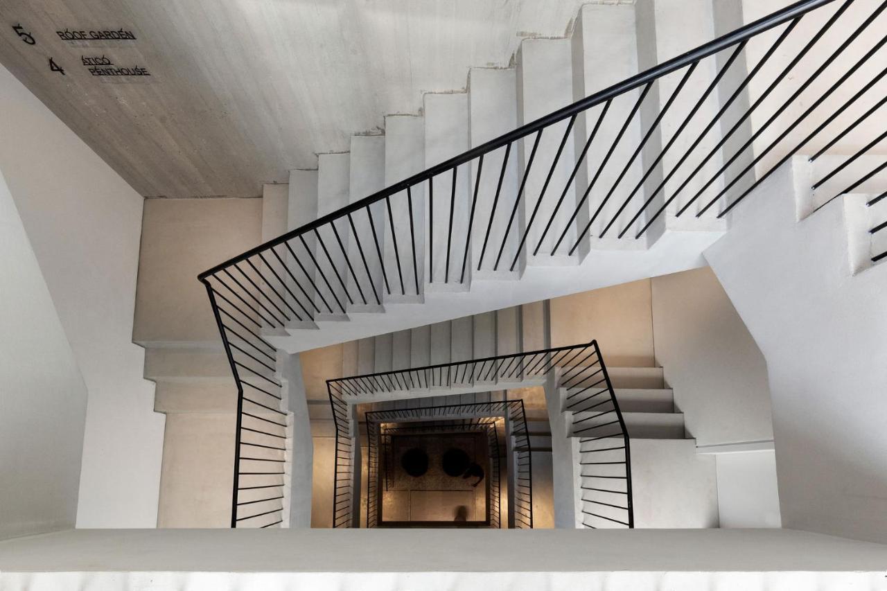 Hotel The Newel Psychiko Atény Exteriér fotografie Staircase